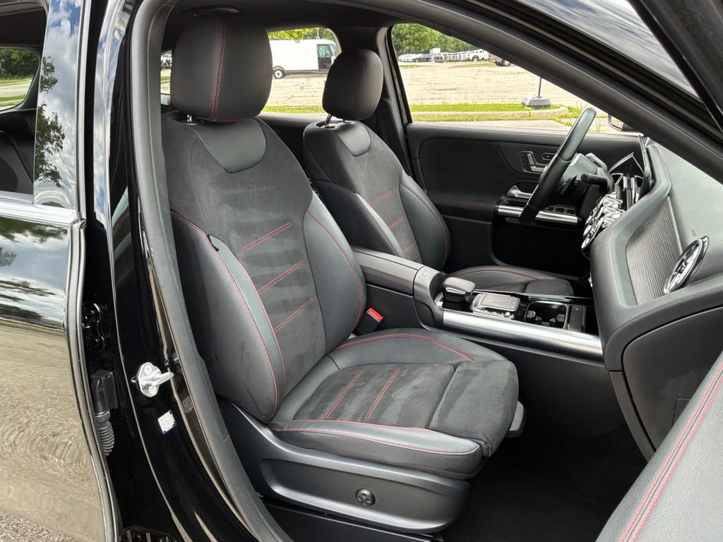 Used 2023 Mercedes-Benz GLA 250 4MATIC image 28
