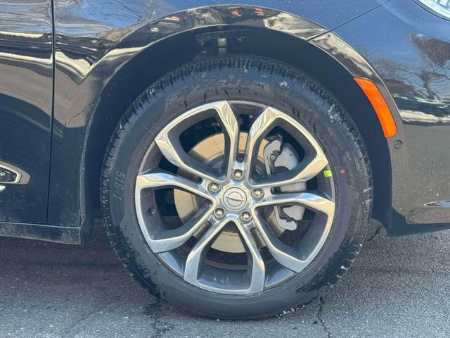 New 2026 Chrysler Pacifica Pinnacle AWD/4WD image 4