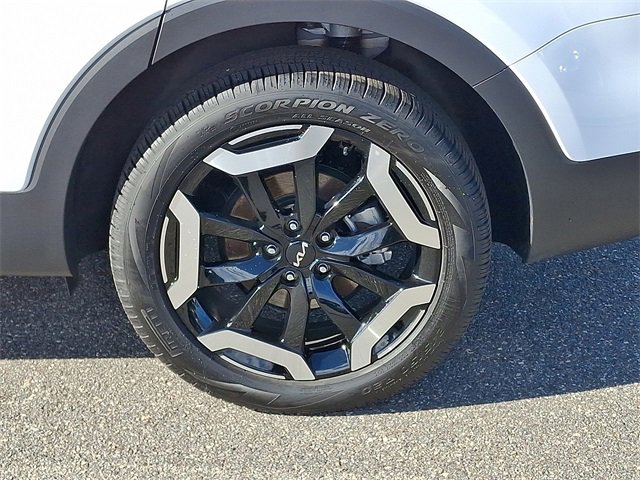 Used 2025 Kia Telluride EX w/ EX Captain's Chair Package image 30