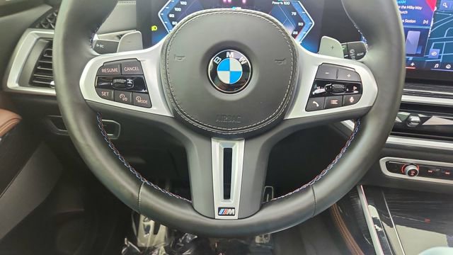 Used 2025 BMW X7 M60i image 47