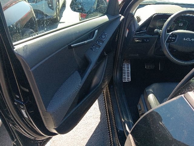 Used 2023 Kia Niro EX Touring FWD image 6