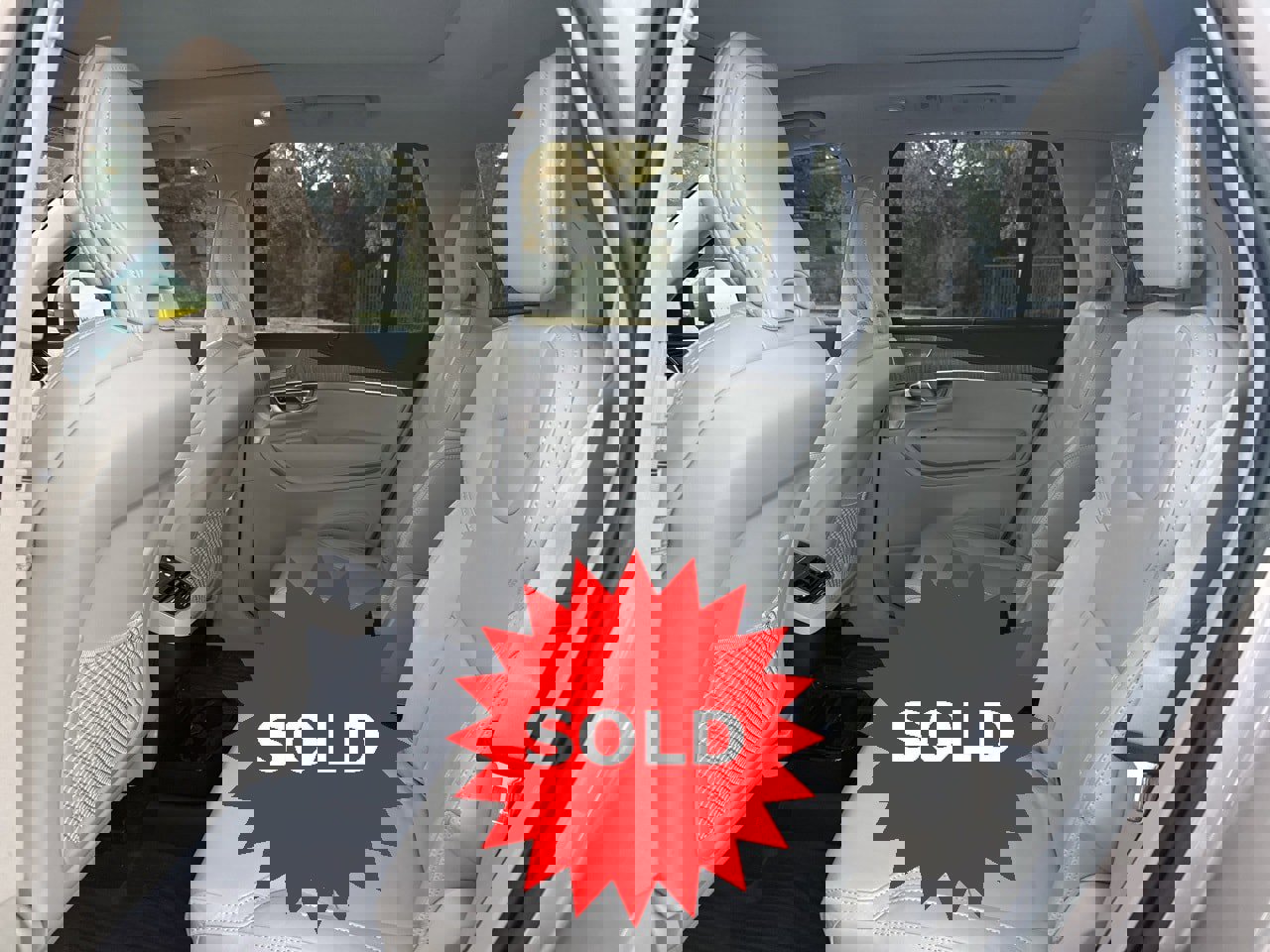 Certified 2023 Volvo XC90 B6 Ultimate w/ Lounge Package image 19