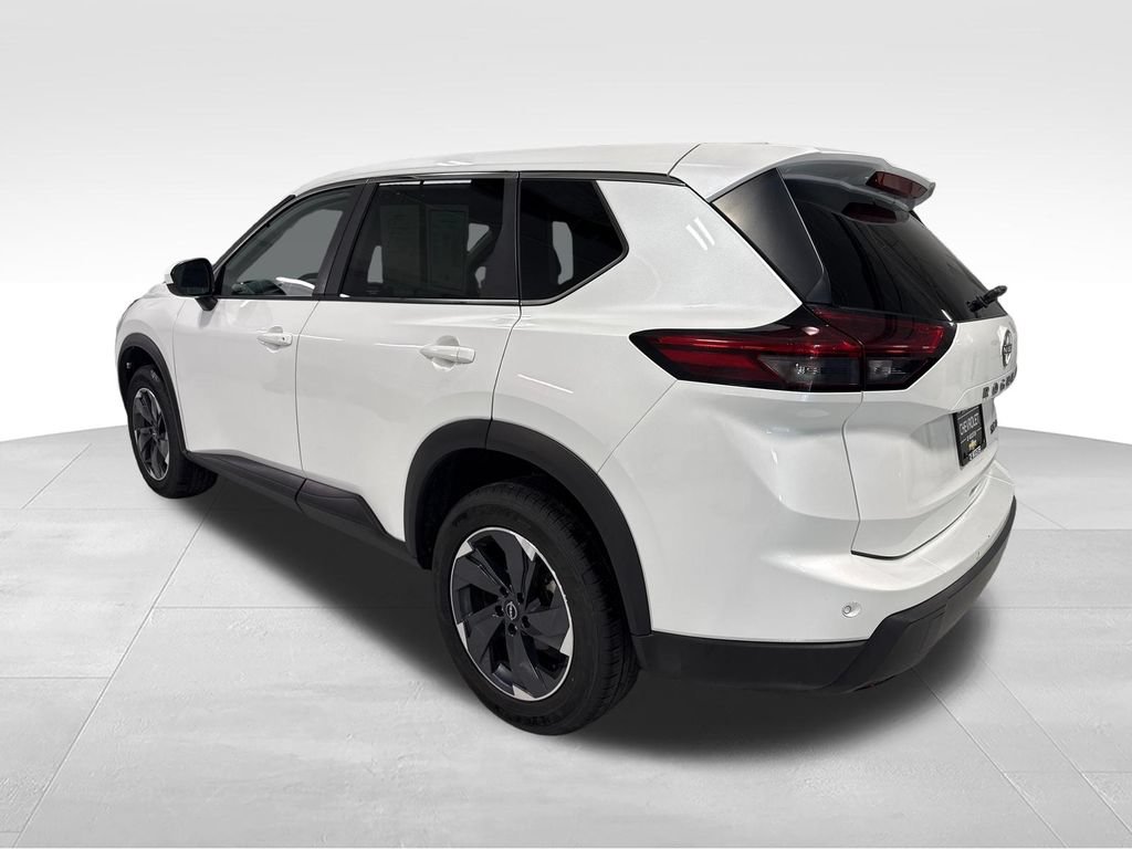 Used 2024 Nissan Rogue SV AWD/4WD image 44