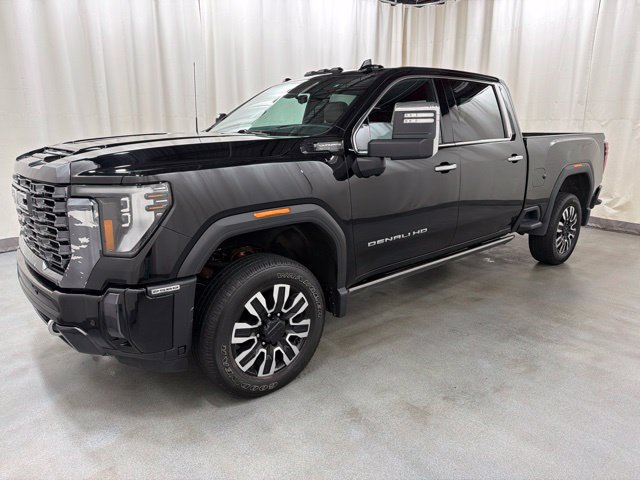 Used 2024 GMC Sierra 2500 Denali Ultimate AWD/4WD image 2