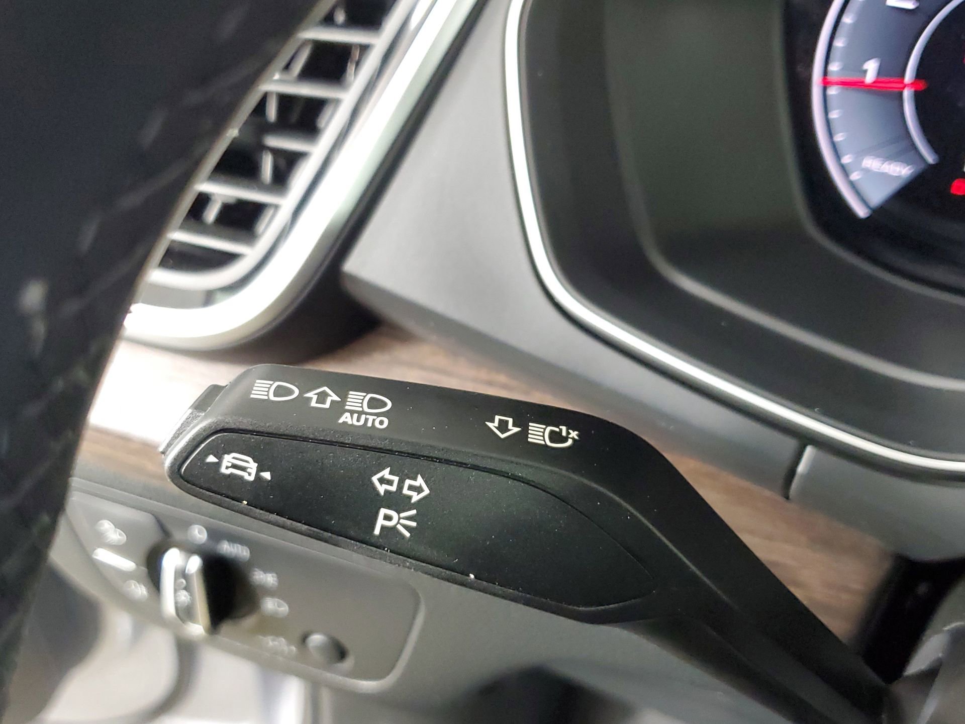 Certified 2024 Audi Q5 2.0T Premium Plus image 40