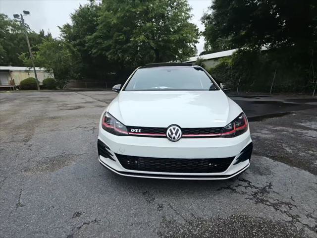 Used 2018 Volkswagen GTI SE w/ SE Leather Package FWD image 3