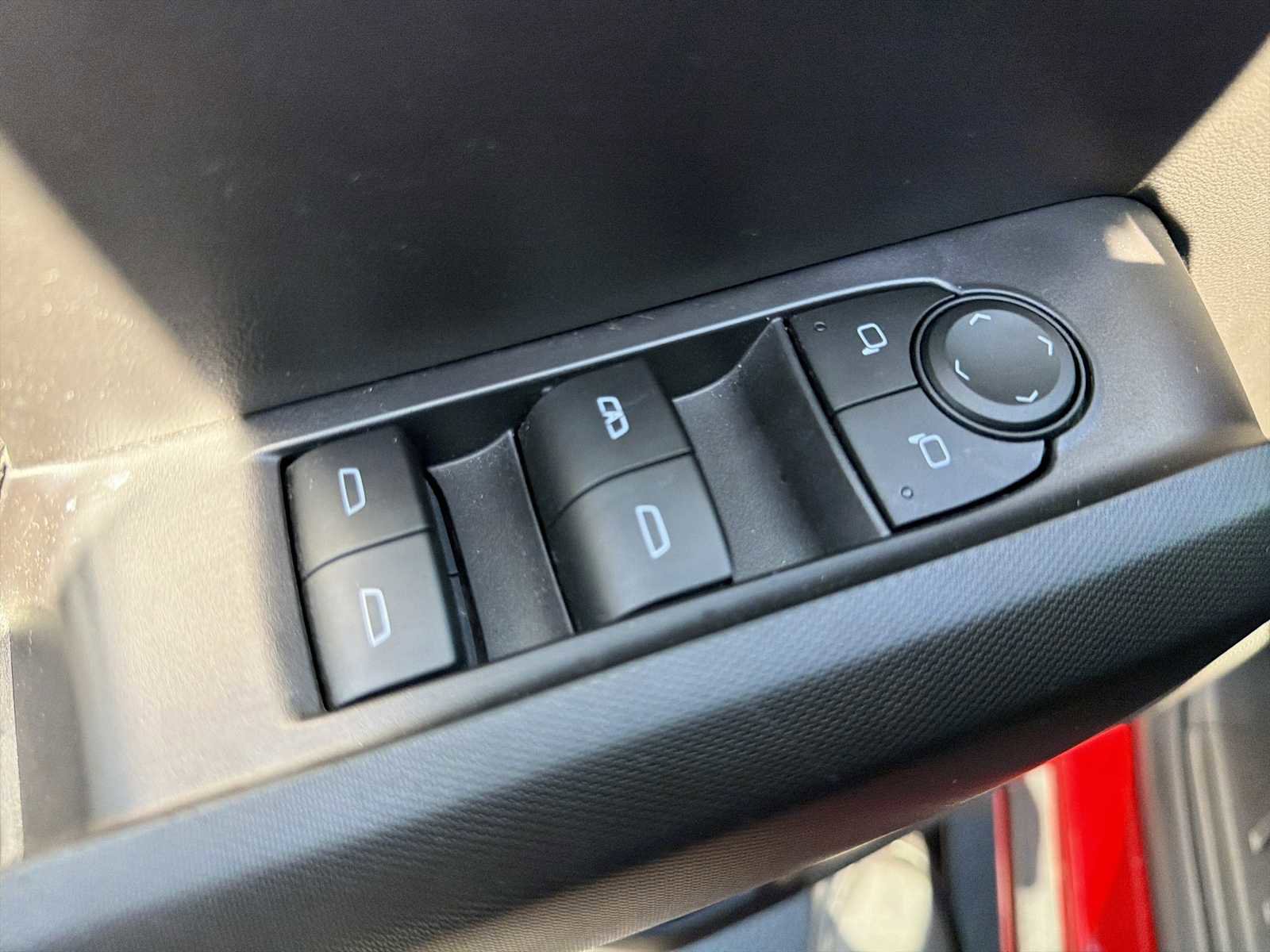 Used 2023 GMC Canyon Elevation w/ Convenience Package image 18