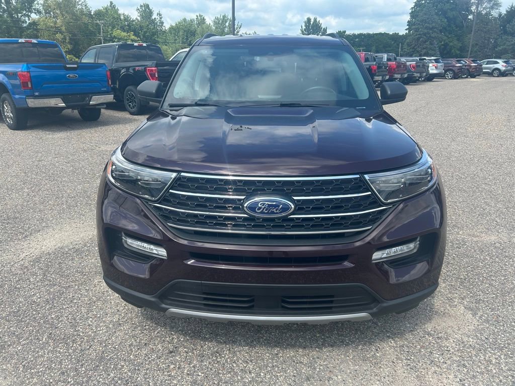 Used 2023 Ford Explorer XLT w/ Equipment Group 202A image 2
