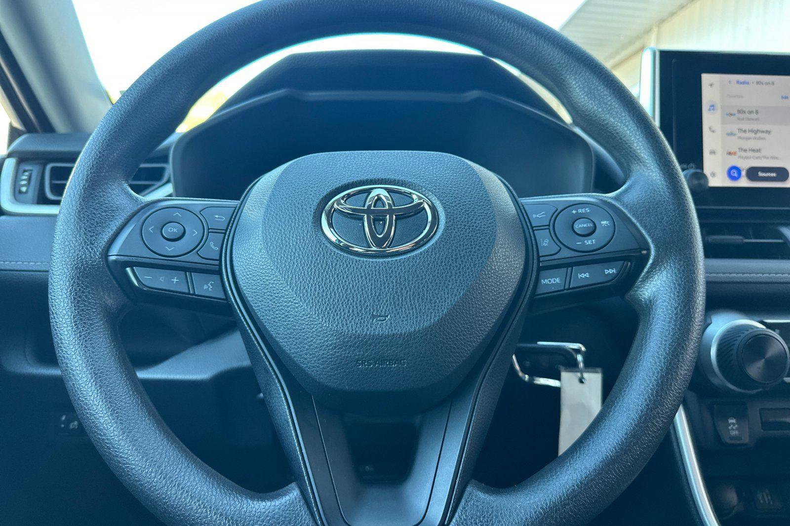 Used 2024 Toyota RAV4 LE image 21