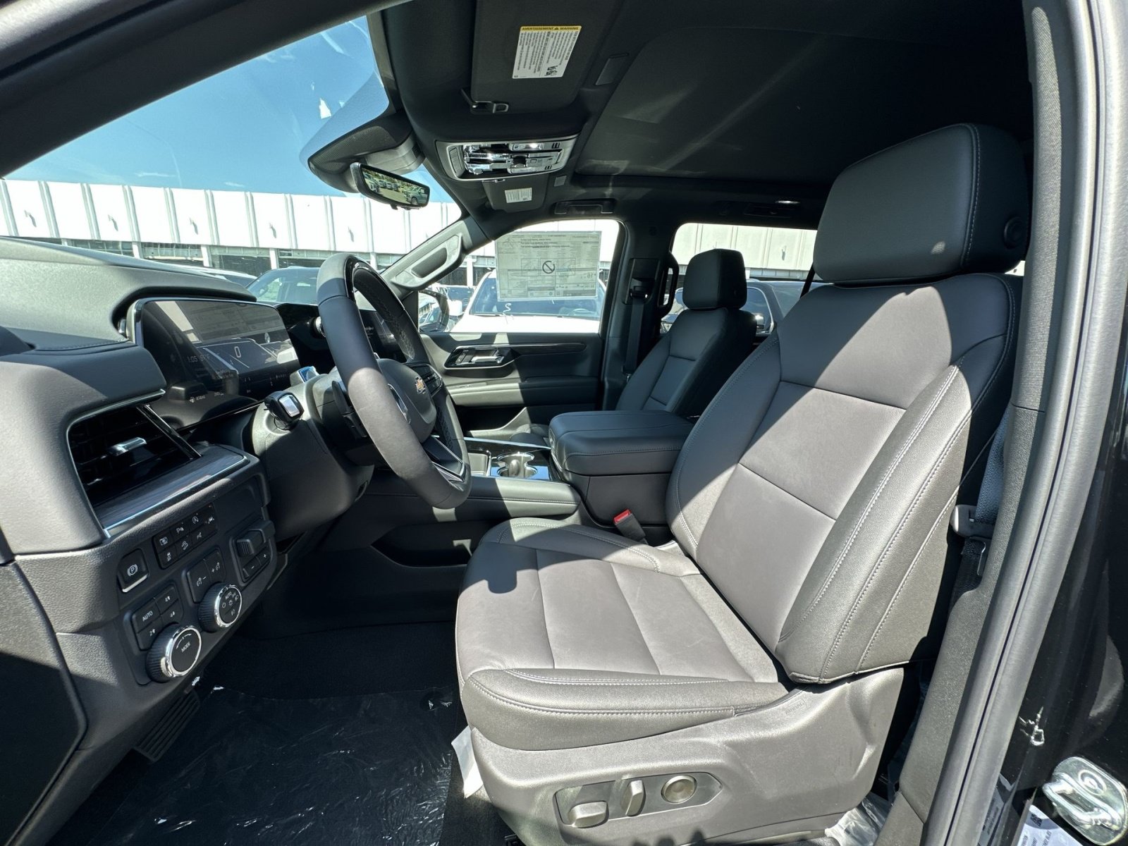 New 2026 Chevrolet Suburban LT w/ Advanced Technology Package AWD/4WD image 13