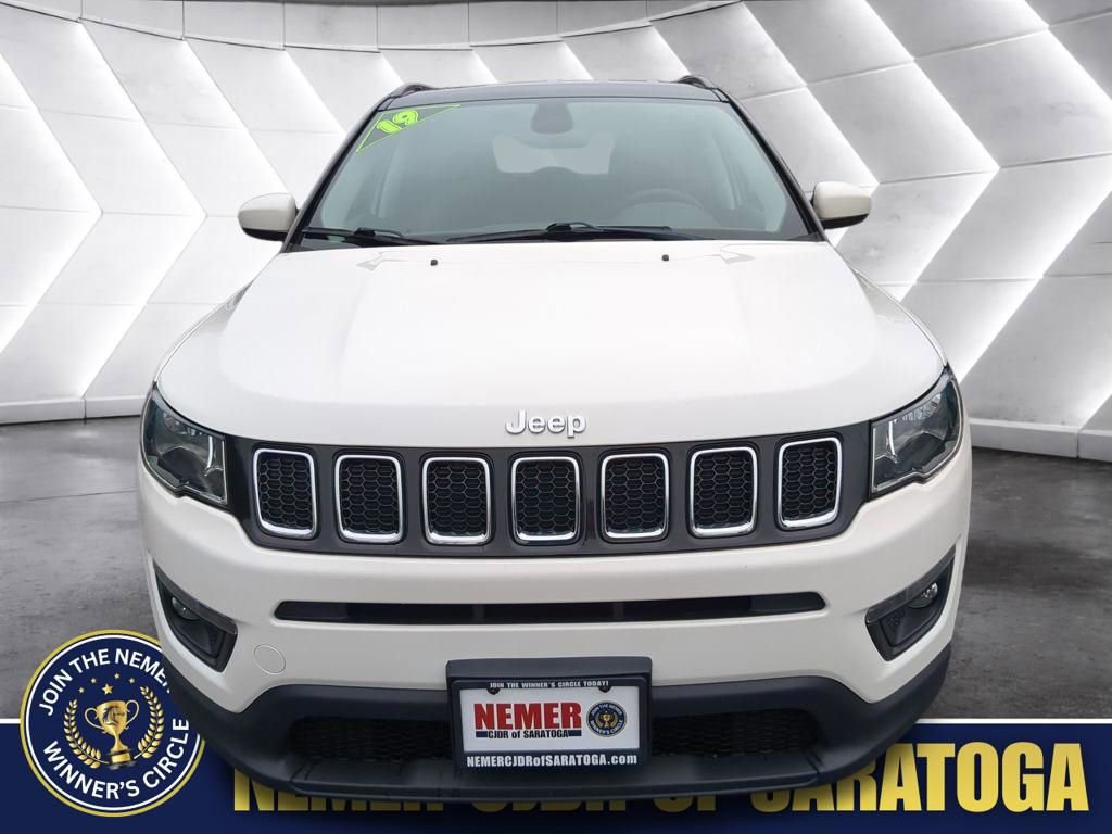 Used 2019 Jeep Compass Latitude w/ Cold Weather Group image 9
