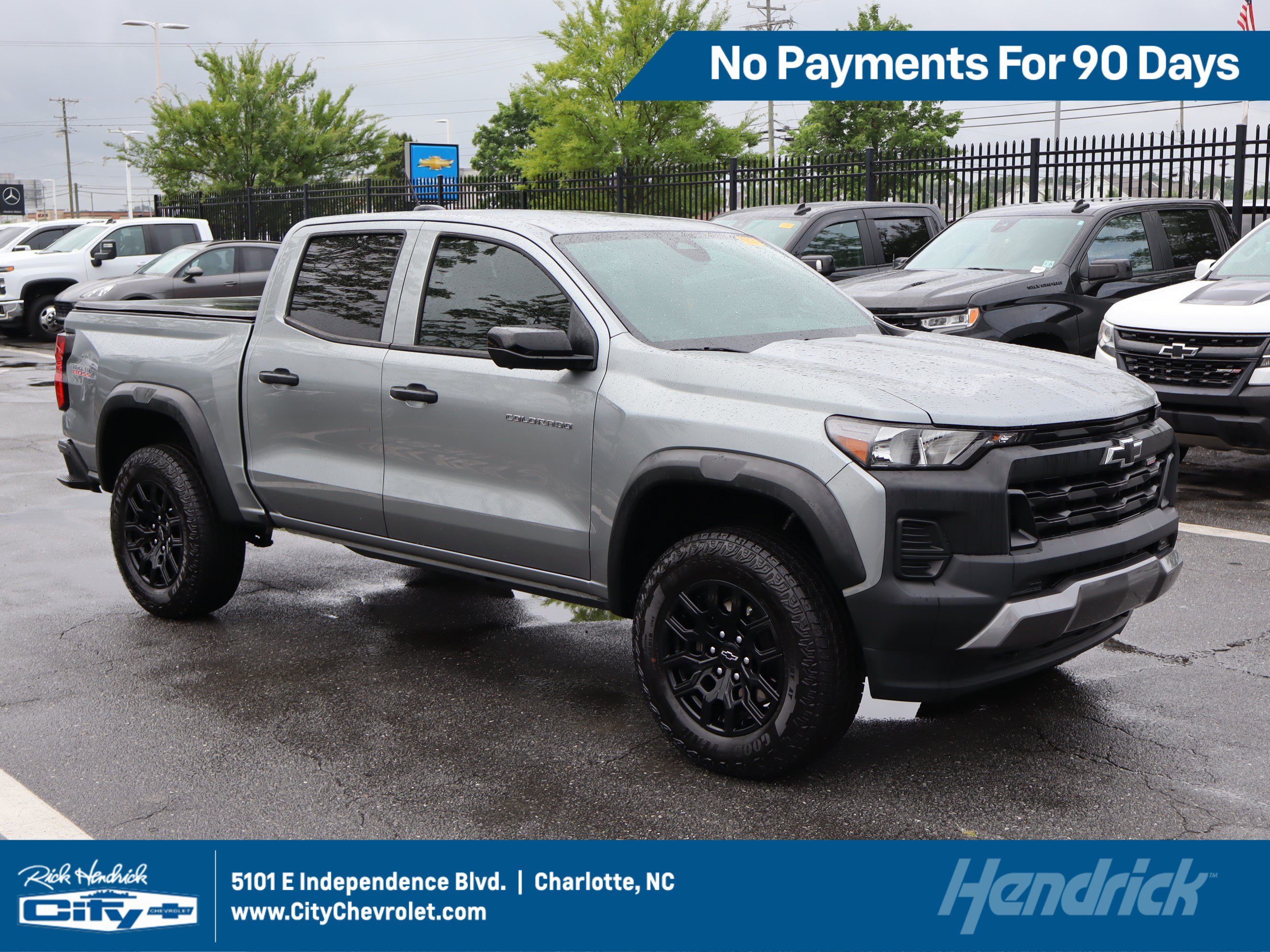 Used 2024 Chevrolet Colorado Trail Boss w/ Technology Package AWD/4WD image 1