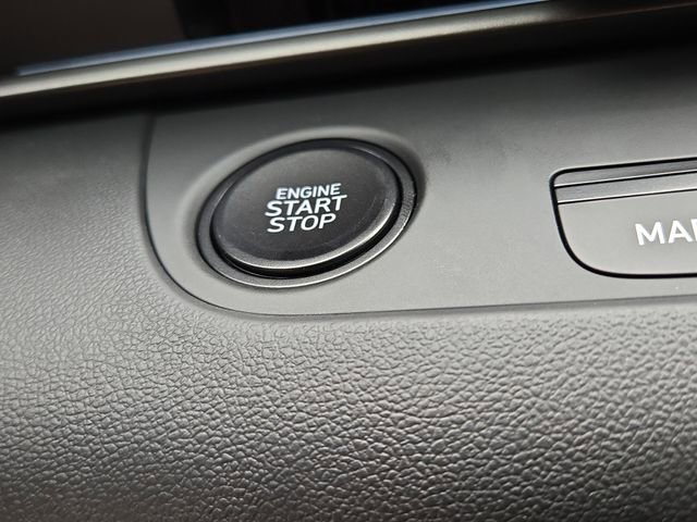 New 2025 Hyundai Elantra SEL image 10