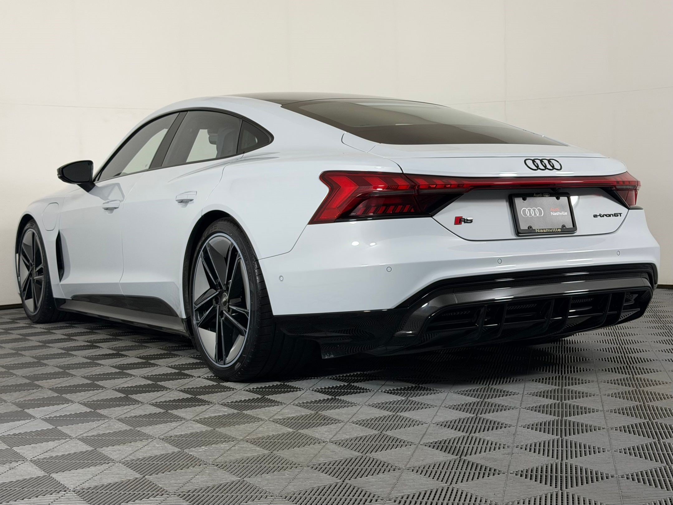 Used 2023 Audi RS e-tron GT w/ Carbon Performance Package AWD/4WD image 3
