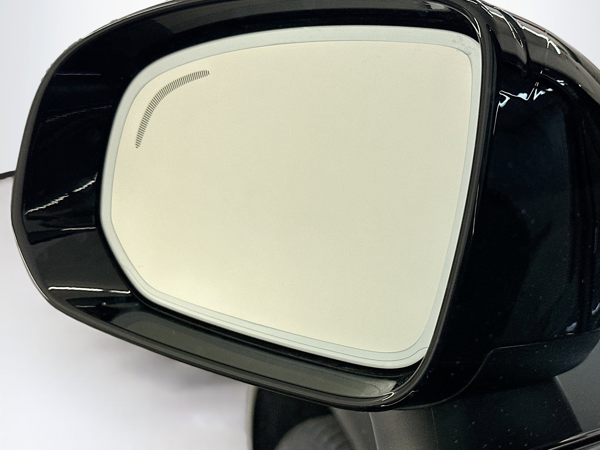 Used 2025 Volvo XC60 B5 Plus image 16