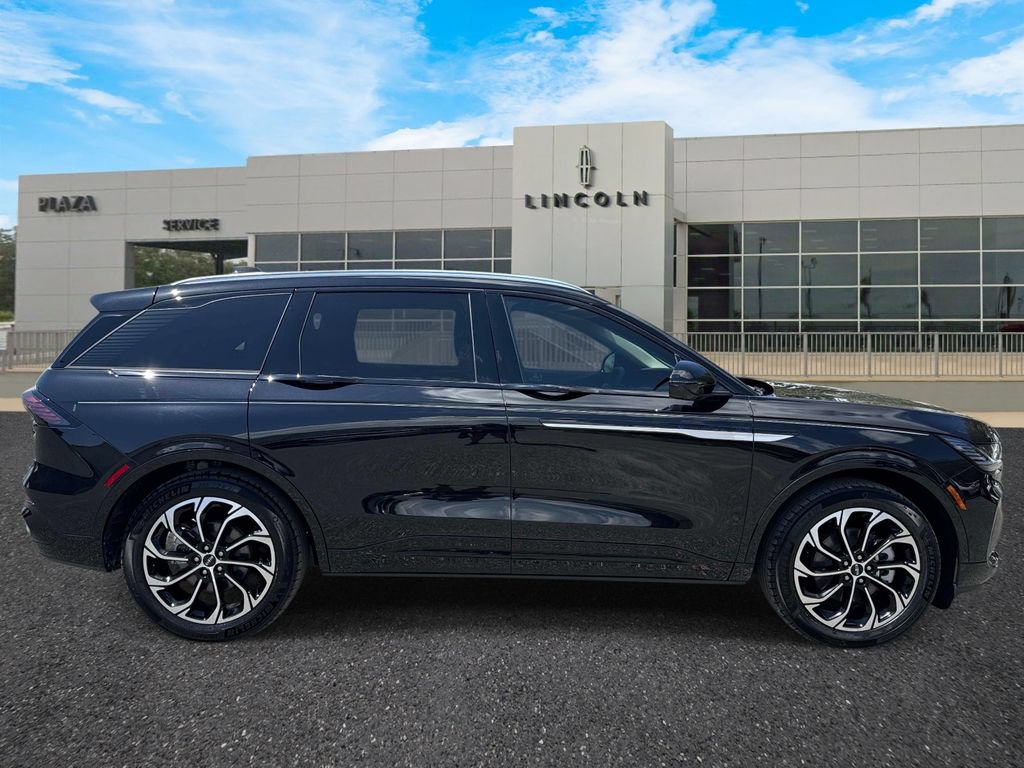 New 2026 Lincoln Nautilus Reserve AWD/4WD image 2
