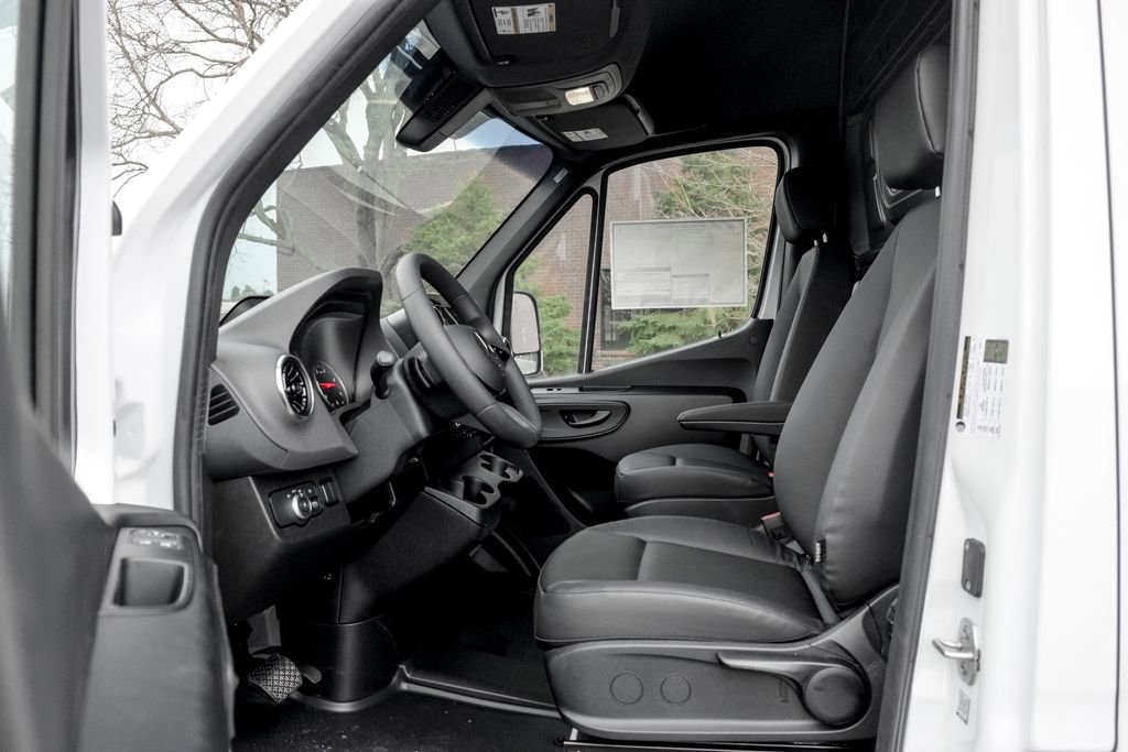 Used 2026 Mercedes-Benz Sprinter 2500 image 12