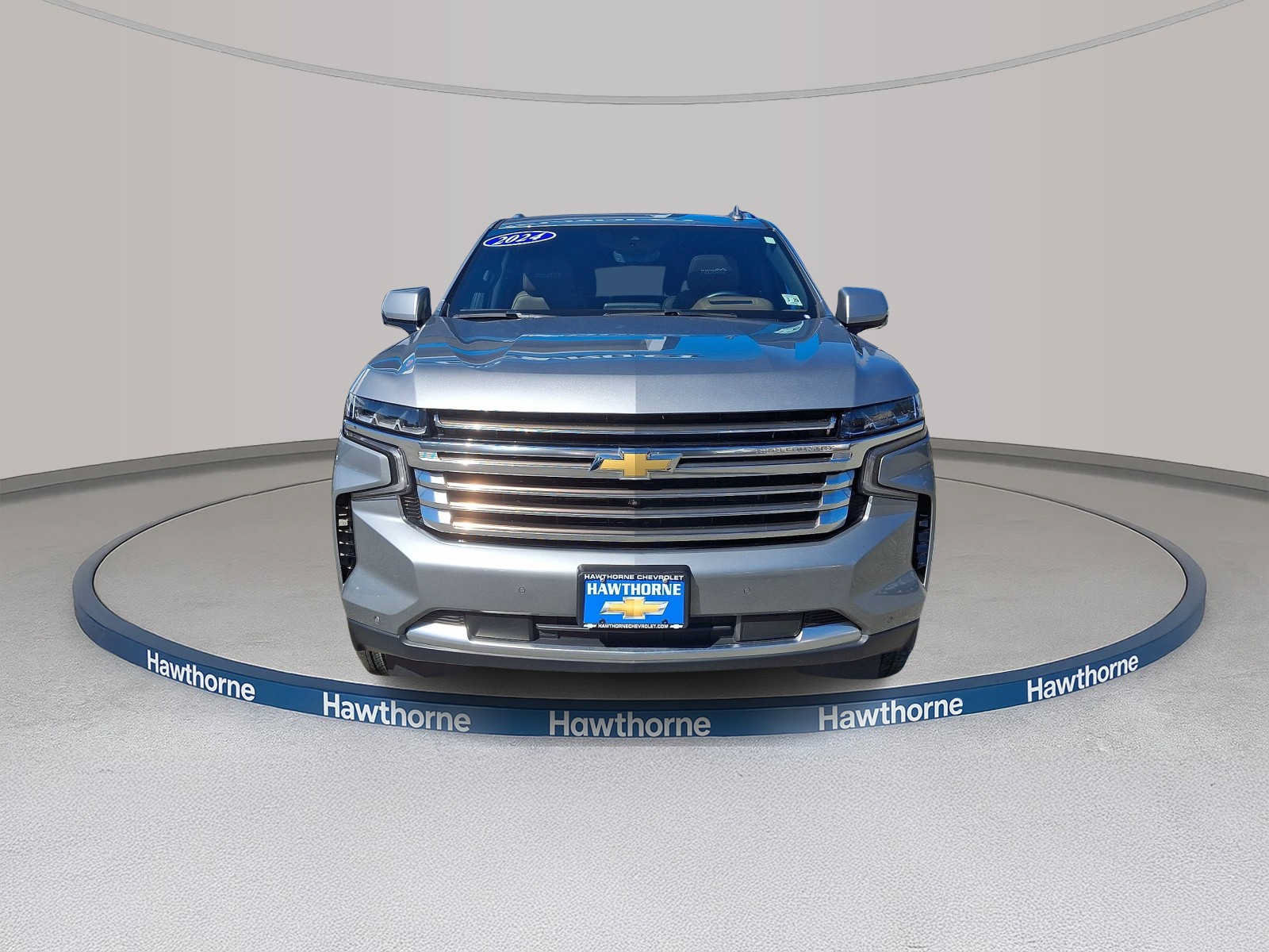 Certified 2024 Chevrolet Suburban High Country AWD/4WD image 2