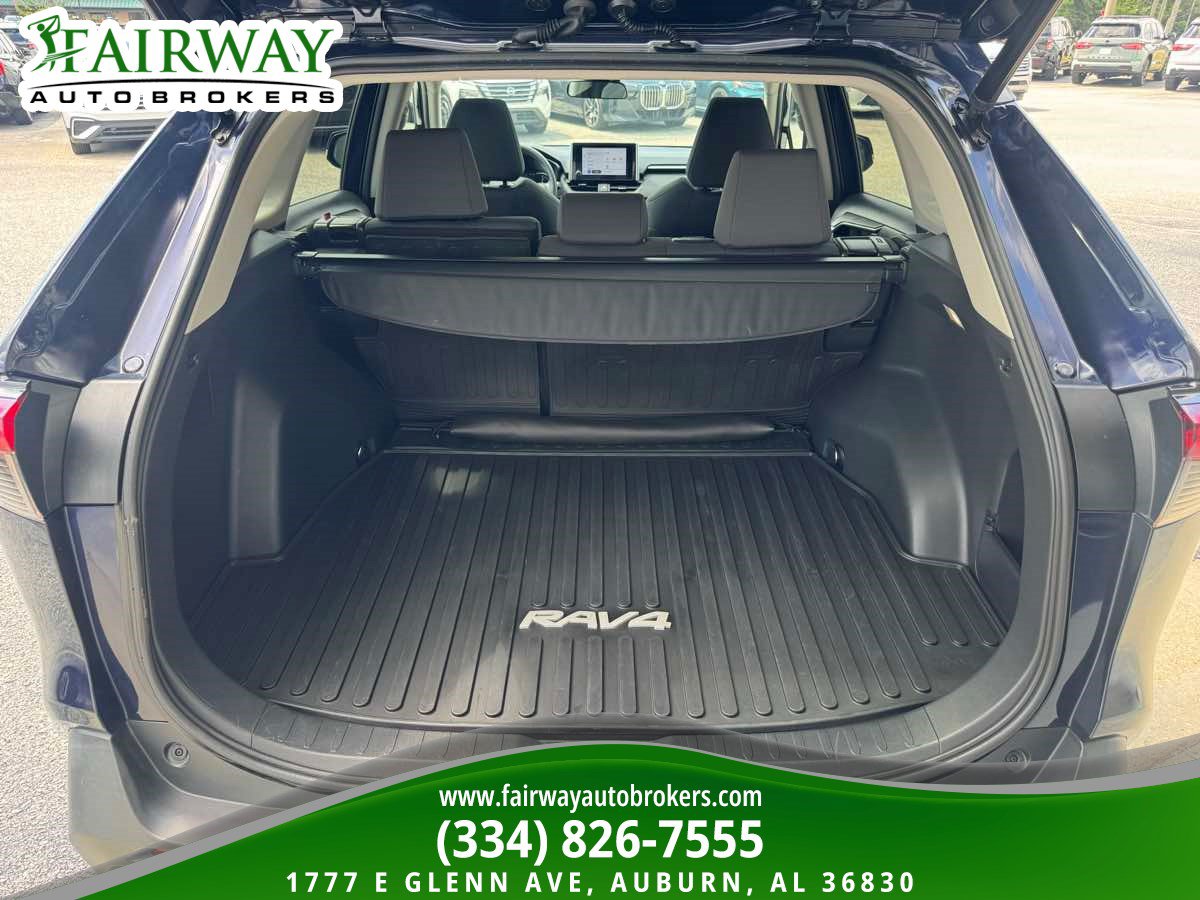 Used 2023 Toyota RAV4 XLE w/ Convenience Package FWD image 27