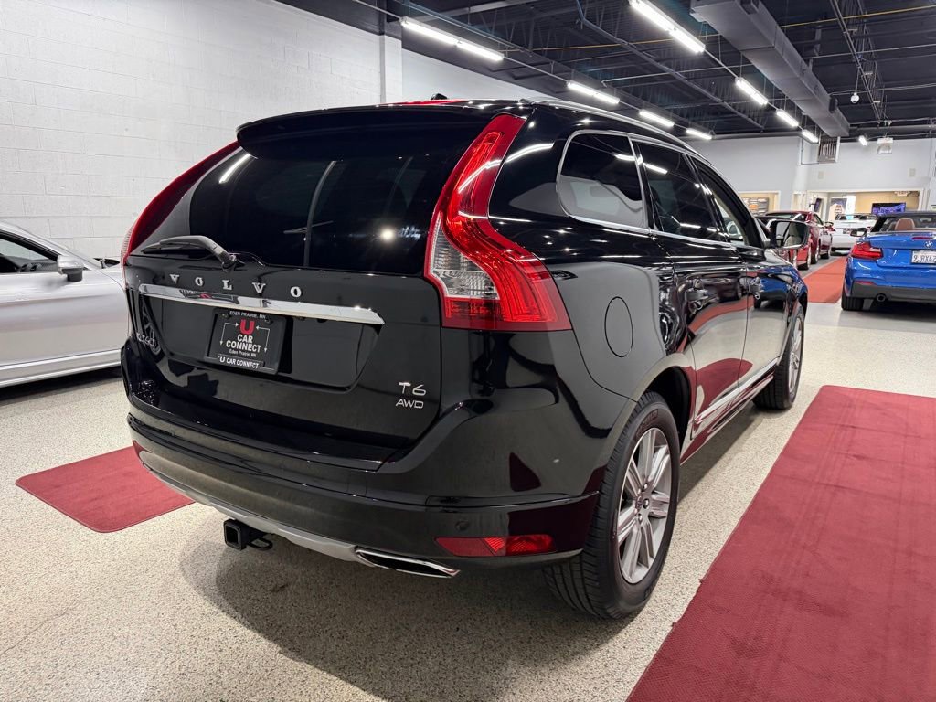 Used 2016 Volvo XC60 T6 w/ Proximity Package AWD/4WD image 10