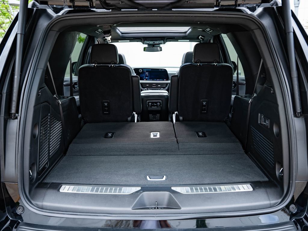 Used 2025 Chevrolet Tahoe Premier image 22