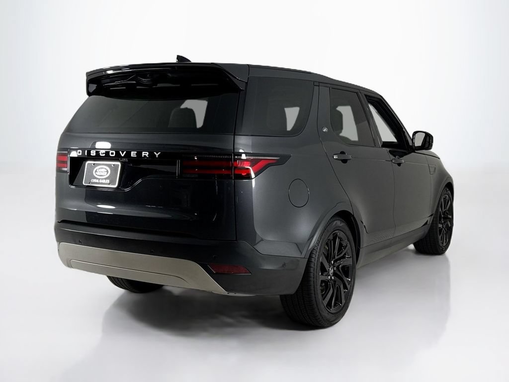 Used 2025 Land Rover Discovery S AWD/4WD image 5