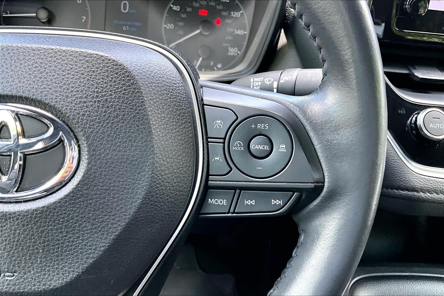 Used 2024 Toyota Corolla SE FWD image 23