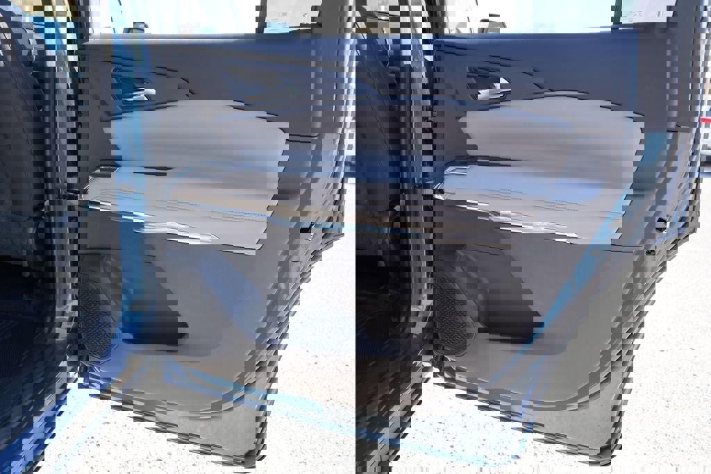 New 2026 Chevrolet Traverse LT w/ LPO, Floor Liner Package image 21