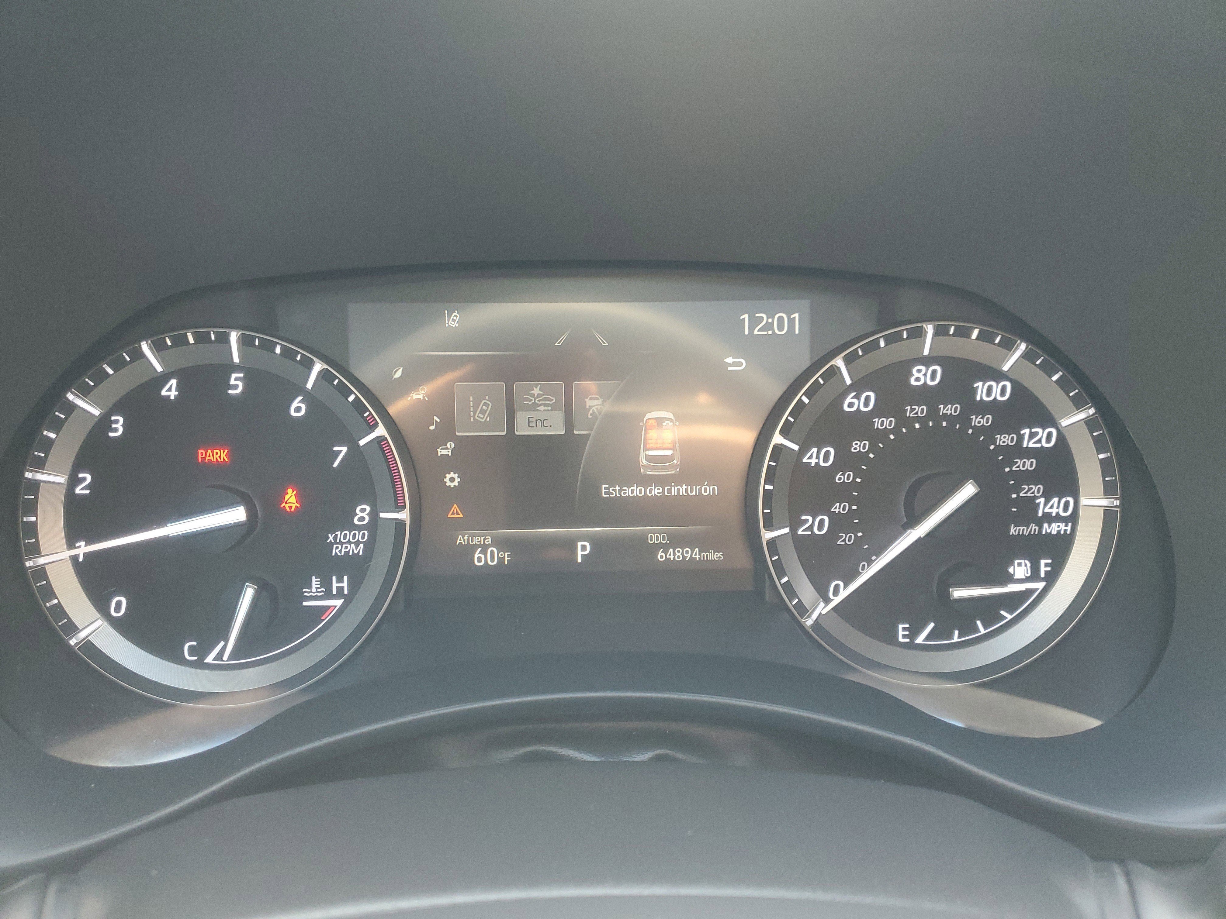 Used 2021 Toyota Highlander XLE image 25