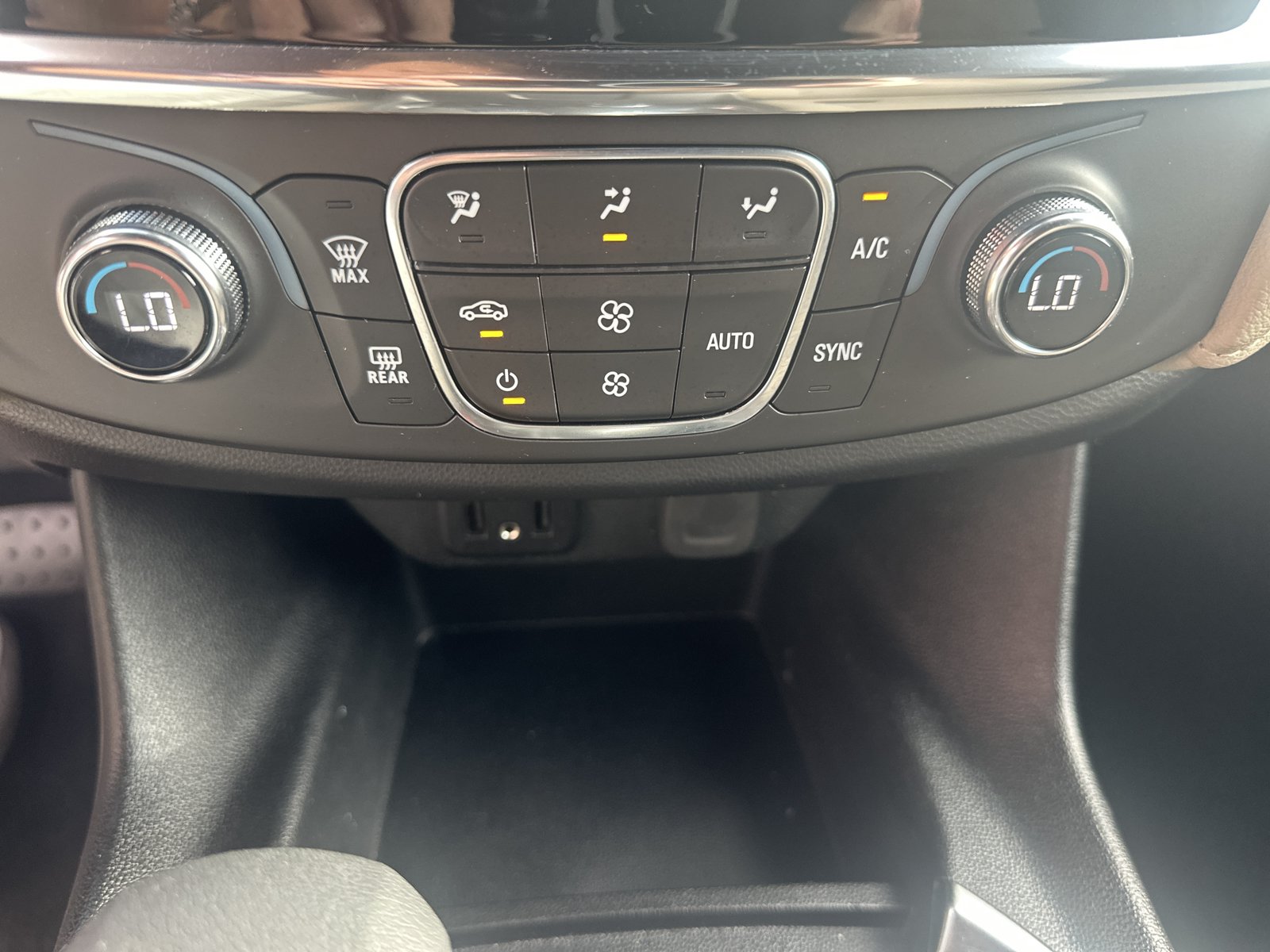 Used 2023 Chevrolet Traverse LS w/ Safety Package AWD/4WD image 15