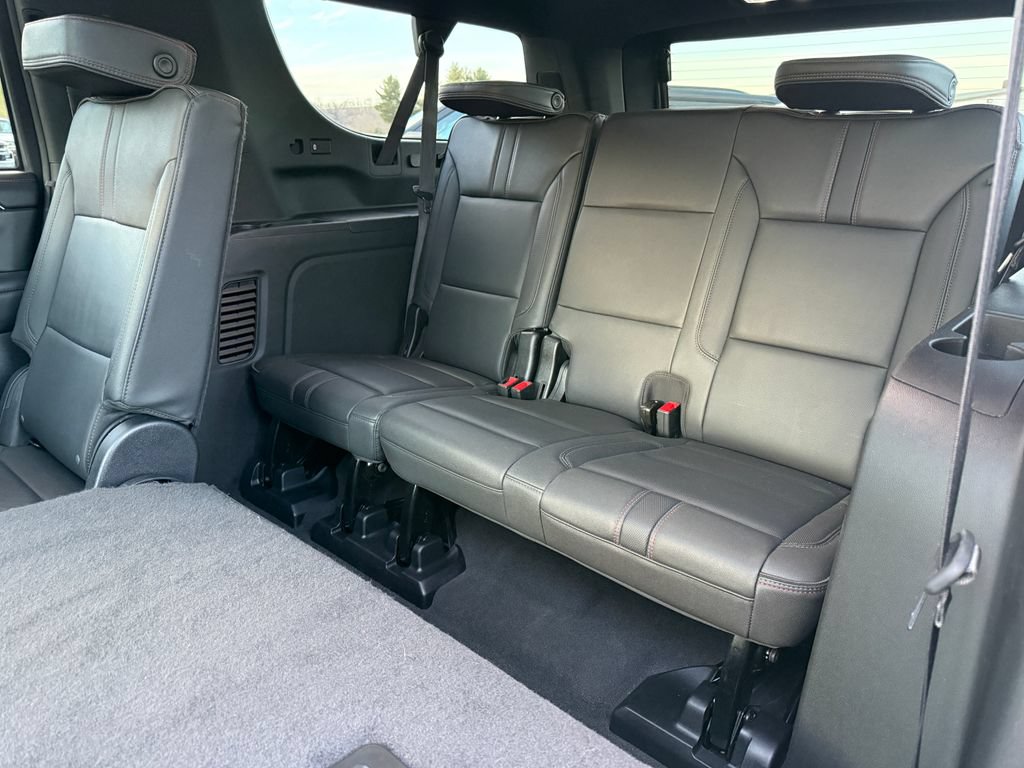 Used 2024 Chevrolet Suburban RST AWD/4WD image 28