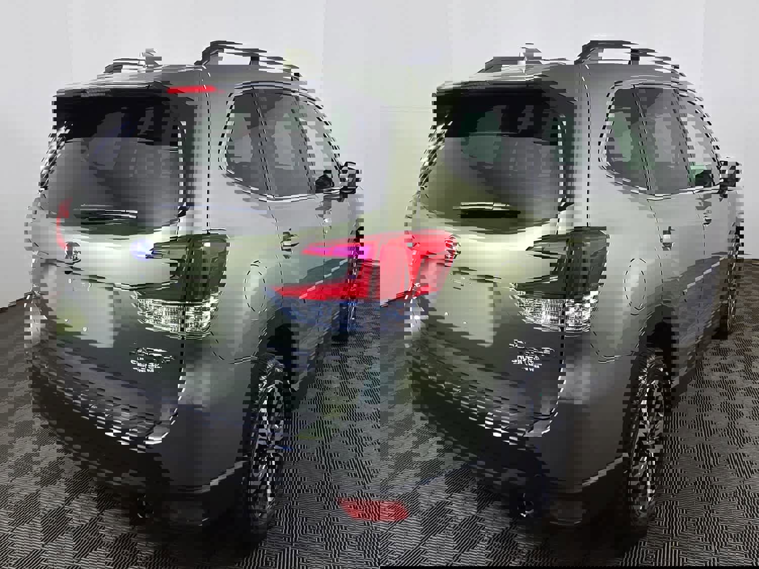 Used 2020 Subaru Forester Limited image 16