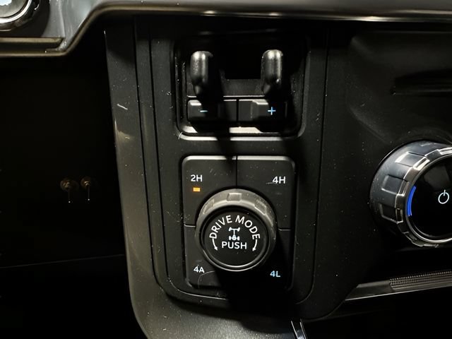 Used 2022 Ford F150 Lariat w/ Equipment Group 502A High AWD/4WD image 22