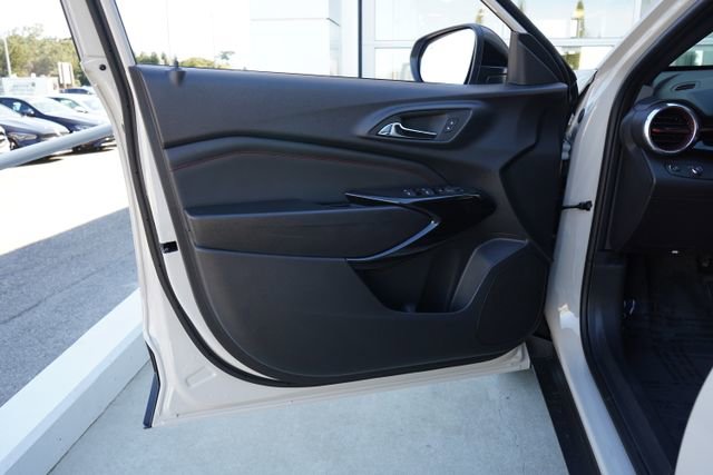 New 2026 Chevrolet Trax RS w/ Sunroof Package image 18