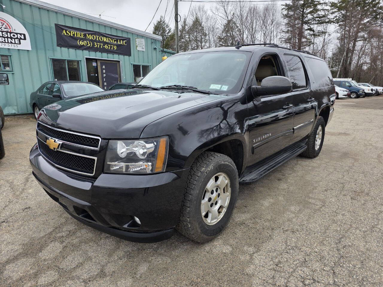 Used 2012 Chevrolet Suburban LT w/ Luxury Package image 3