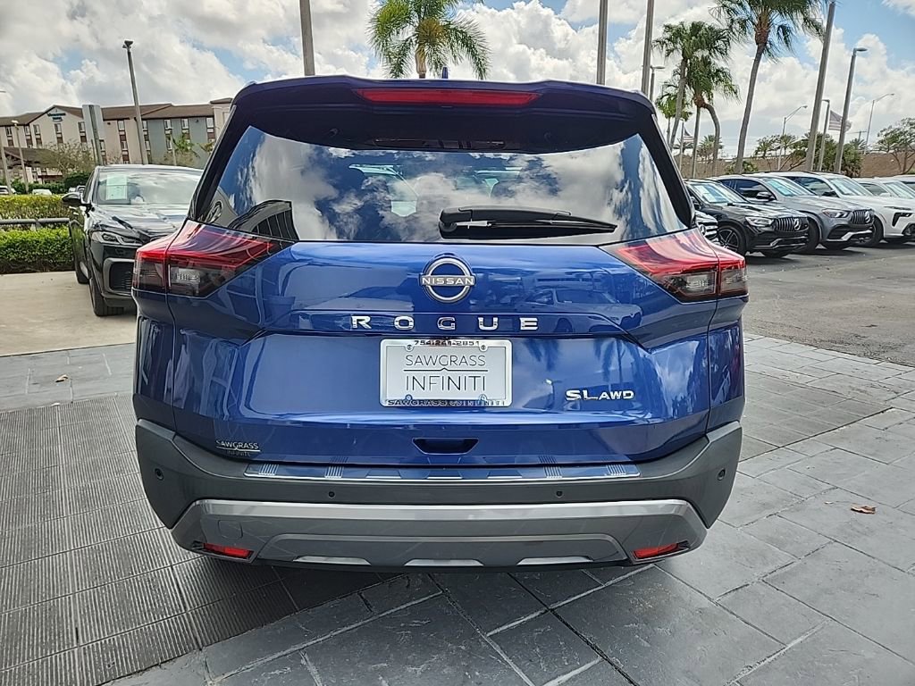 Used 2023 Nissan Rogue SL w/ SL Premium Package image 12