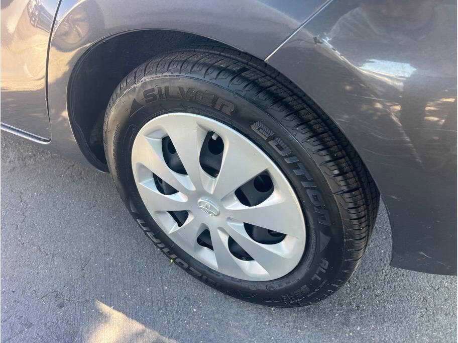 Used 2014 Toyota Prius C Two FWD image 5
