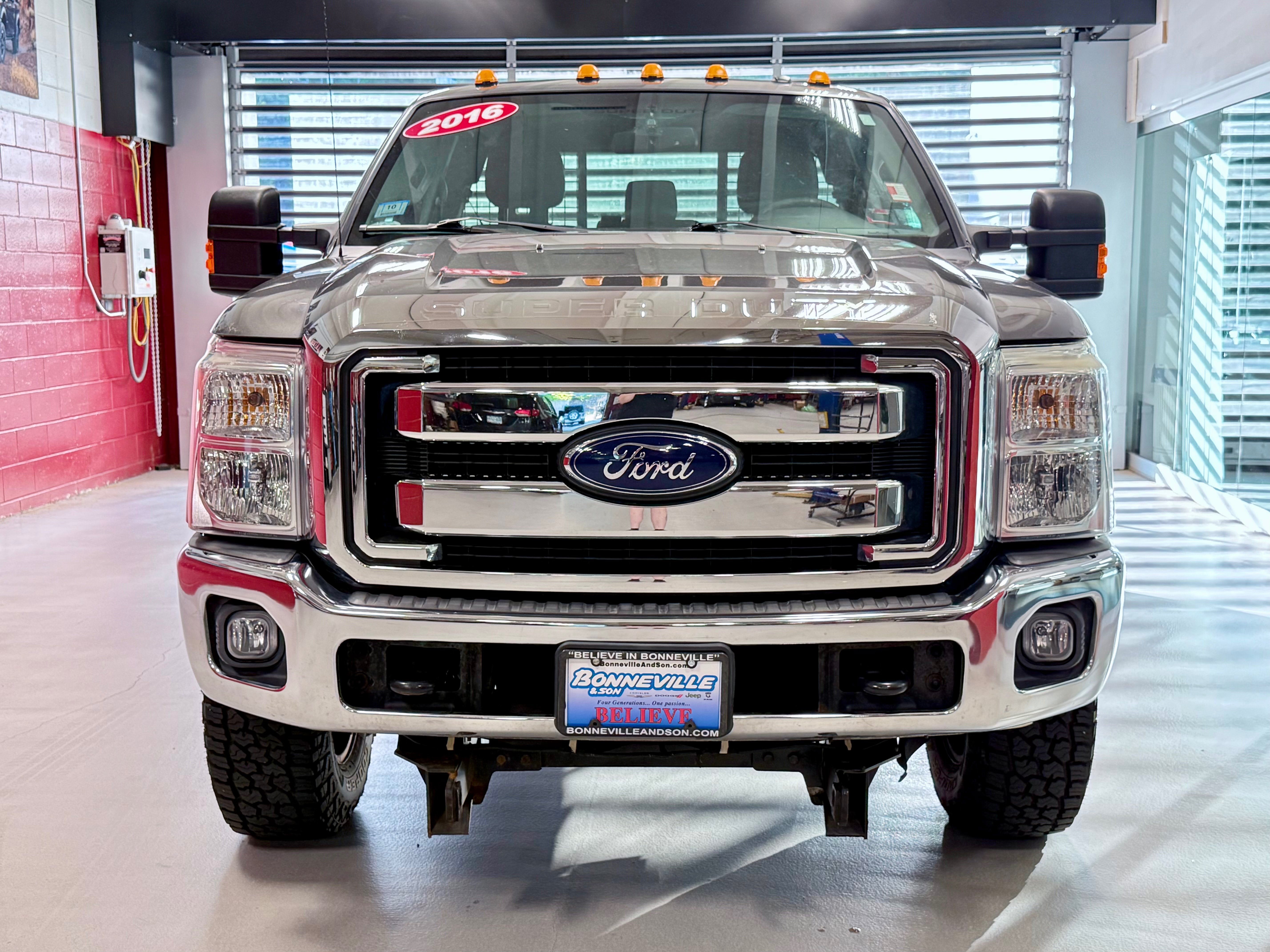 Used 2016 Ford F250 XLT w/ XLT Value Package AWD/4WD image 11