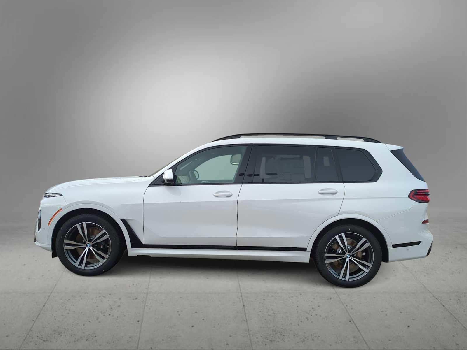 New 2026 BMW X7 xDrive40i w/ Executive Package image 5