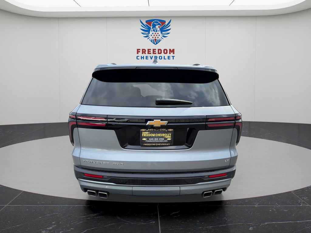 Used 2024 Chevrolet Traverse LT AWD/4WD image 6
