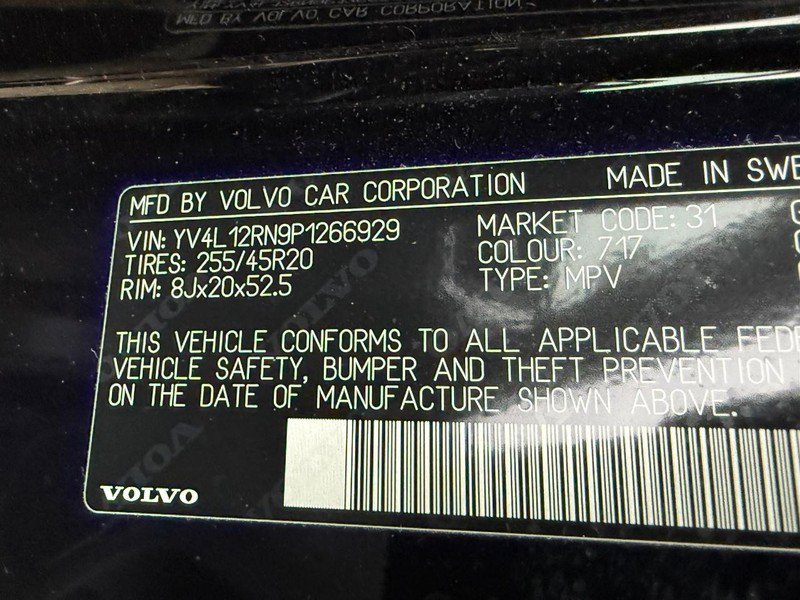 Certified 2023 Volvo XC60 B5 Plus w/ Climate Package image 23