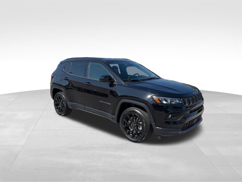 Used 2025 Jeep Compass Latitude w/ Convenience Group AWD/4WD image 8