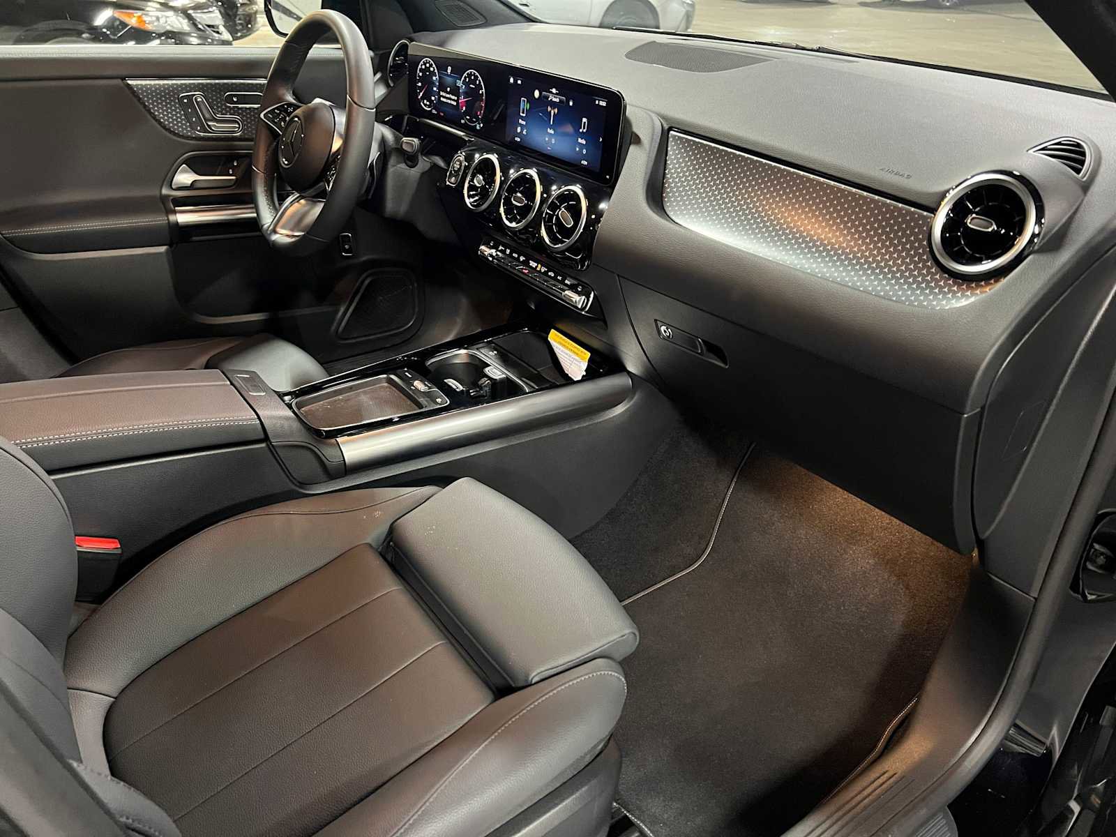 Used 2026 Mercedes-Benz GLA 250 4MATIC image 11