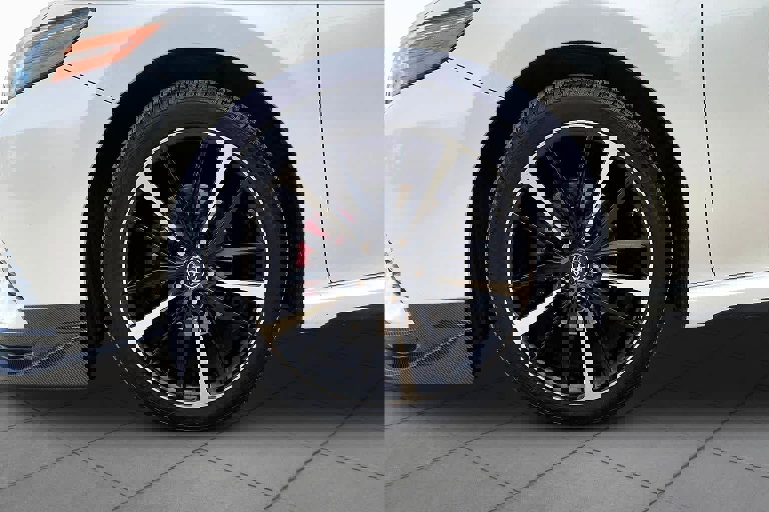 Used 2019 Toyota Camry XSE image 11