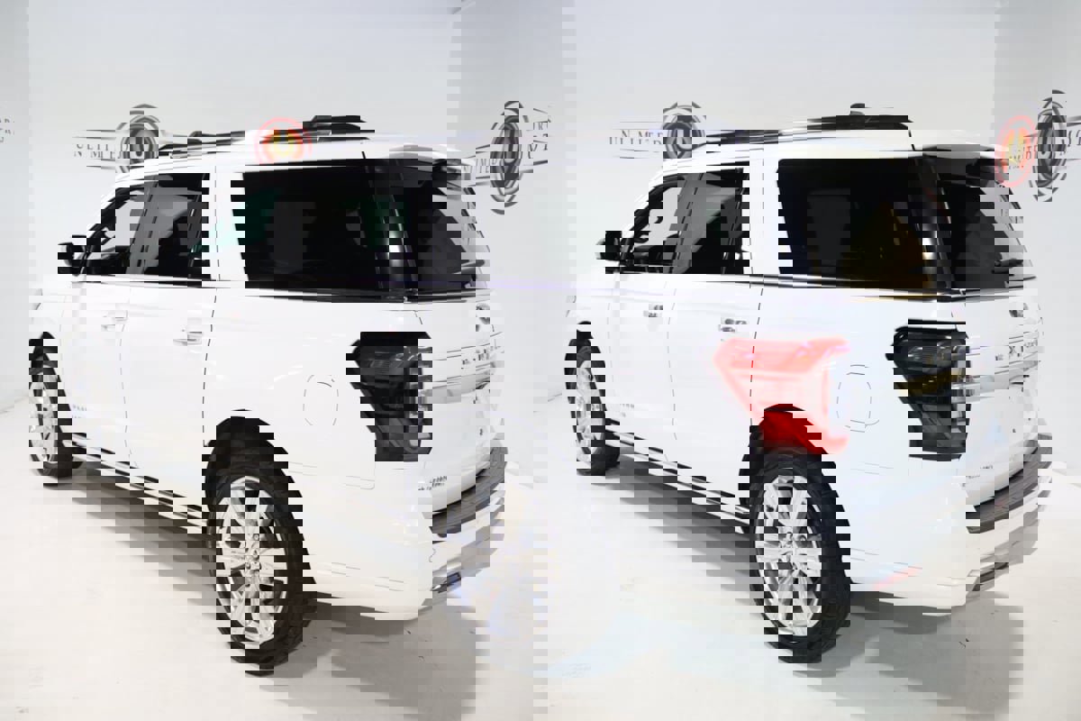 Used 2023 Ford Expedition Max Platinum image 3