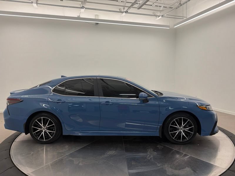 Used 2024 Toyota Camry SE w/ Cold Weather Package AWD/4WD image 2