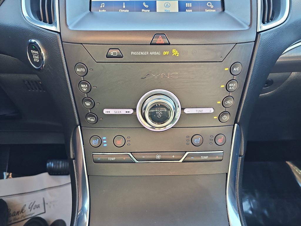 Used 2020 Ford Edge Titanium w/ Equipment Group 301A AWD/4WD image 24