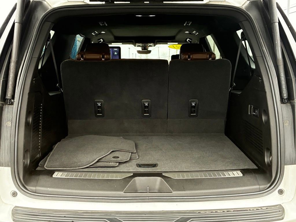 Used 2021 Chevrolet Suburban High Country AWD/4WD image 32