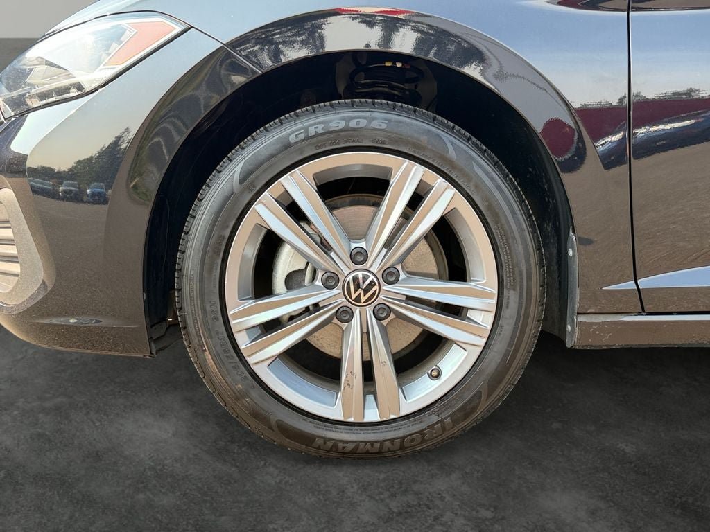 Used 2024 Volkswagen Jetta SE FWD image 4