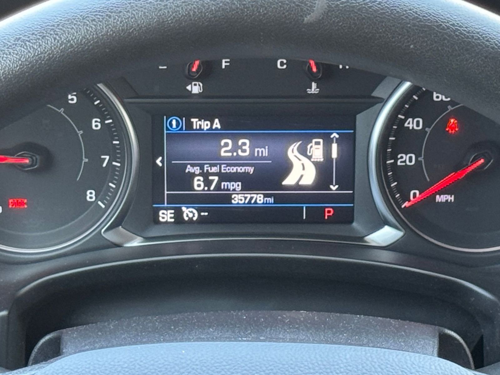 Used 2024 GMC Terrain SLE FWD image 39
